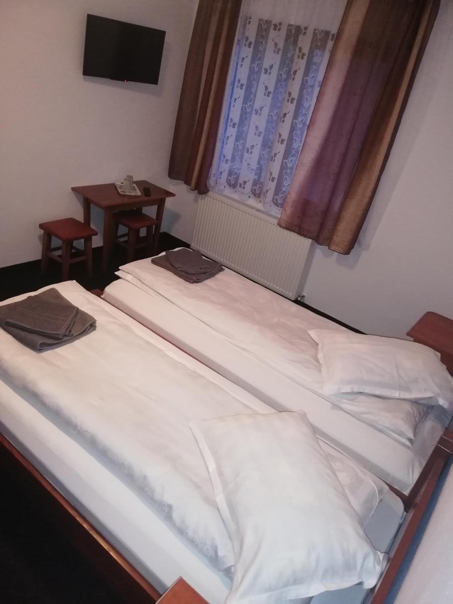 Cabana Cascada Cailor Borşa Quarto foto